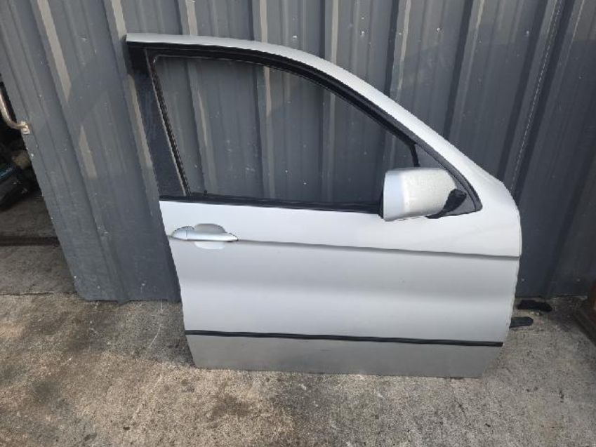 Front right door (BMW X5 2005)