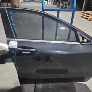 Front right door (Benz A200 BlueEFFICIENCY 2018)