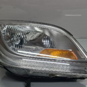 Right Headlight (CHEVORLET Alrando 2015)