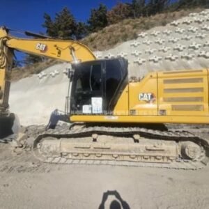 Excavator (CAT 330 2020)